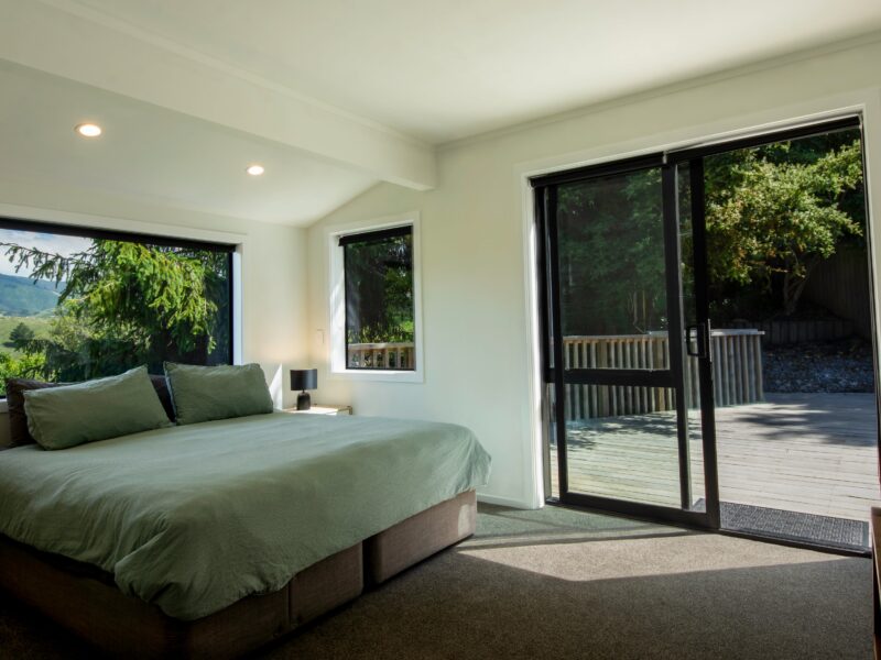 City Convenience with Rural Views in Nelson City