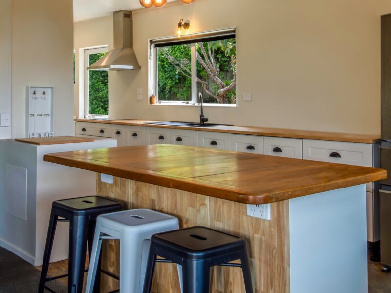 City Convenience with Rural Views in Nelson City