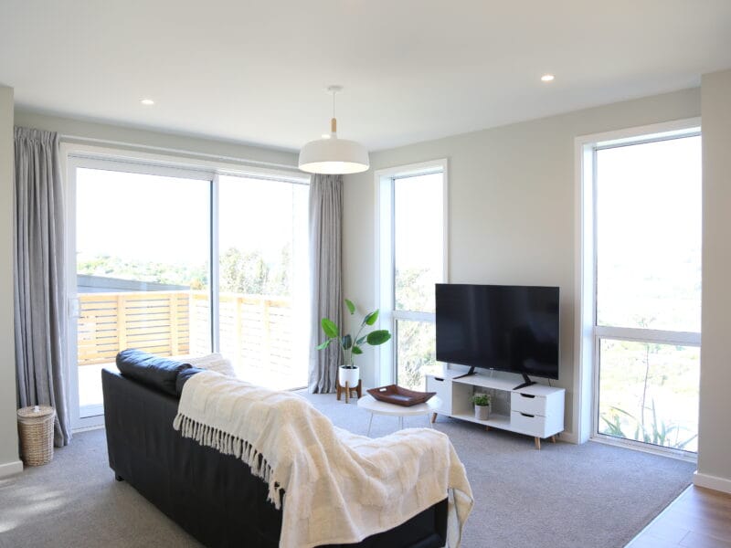 Skyline Vista - Entire New Home with Luxe View