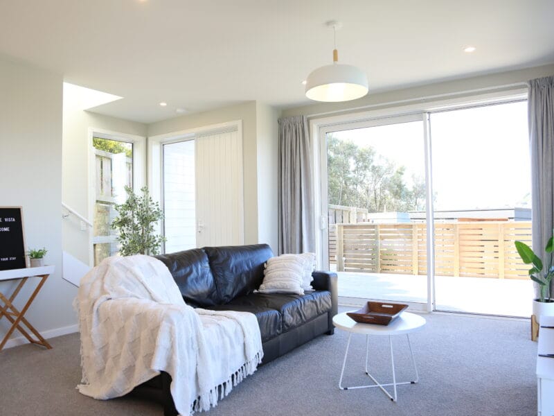 Skyline Vista - Entire New Home with Luxe View