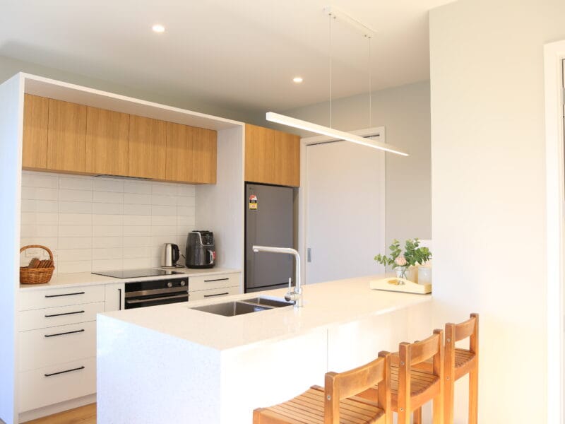 Skyline Vista - Entire New Home with Luxe View