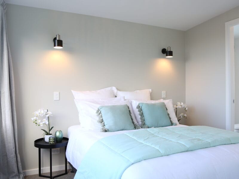 Skyline Vista - Entire New Home with Luxe View