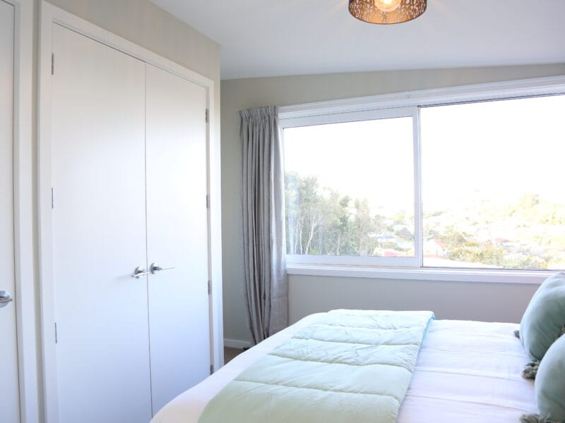 Skyline Vista - Entire New Home with Luxe View