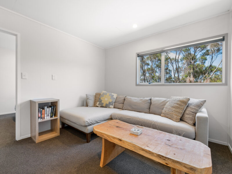 Sunny Paihia Retreat with BBQ, Spa and Pool