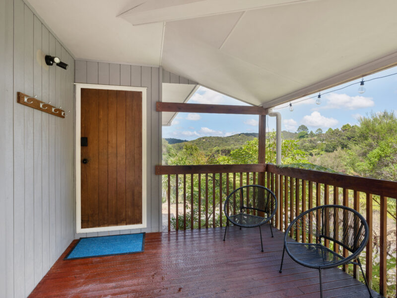 Sunny Paihia Retreat with BBQ, Spa and Pool