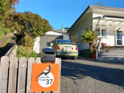 Magpie Cottage Homestay Bed & Breakfast