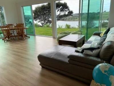 Modern Bach, Supreme Views