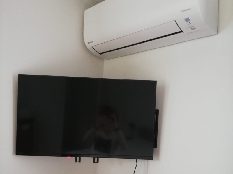 Comfortable, private sleepout