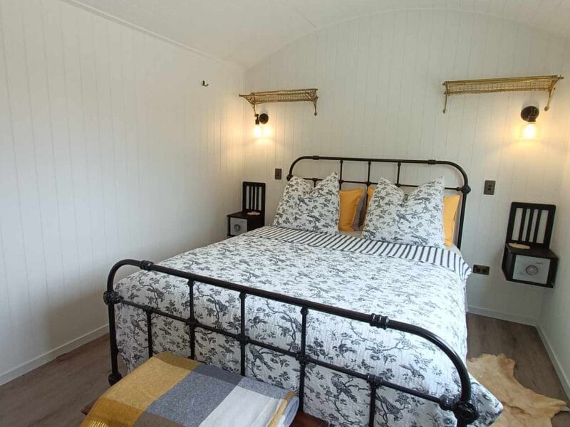 Luxury Private Railway Carriage Experience - It's Not Just Bed & Breakfast!