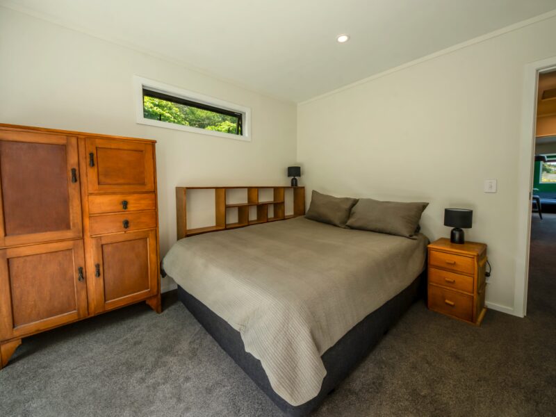 City Convenience with Rural Views in Nelson City