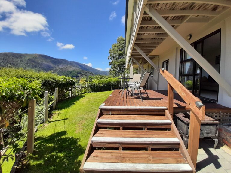 A Sea View B&B - Welcome to our Blissful Retreat