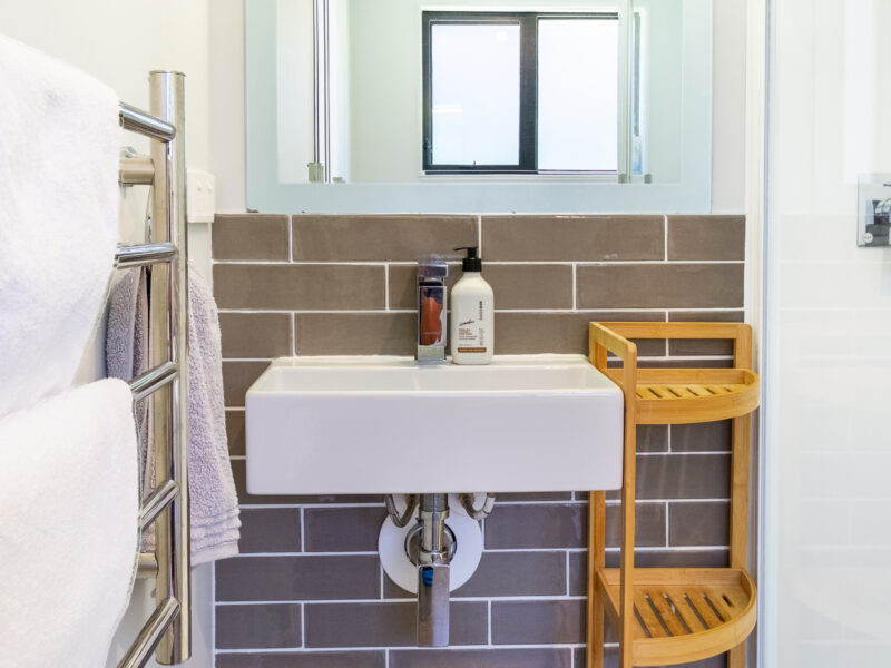 Sun, Sea, Panoramic Views: Spacious Cass Bay Beach house