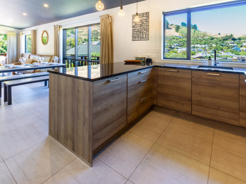 Sun, Sea, Panoramic Views: Spacious Cass Bay Beach house