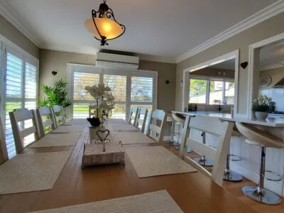 Sunny & Spacious 6-Bedroom Home Overlooking Orewa Estuary