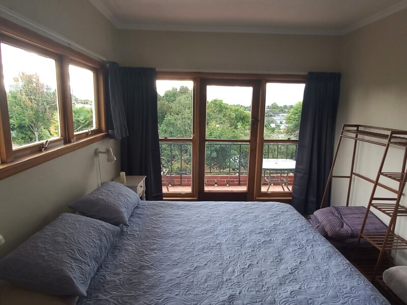 Cozy stay with views