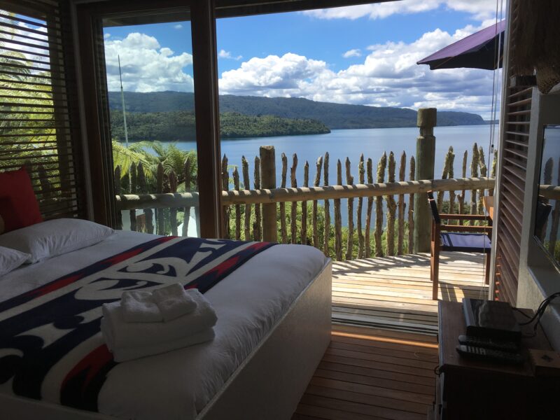 te Whare - Lake Tarawera (Aroha Suite)