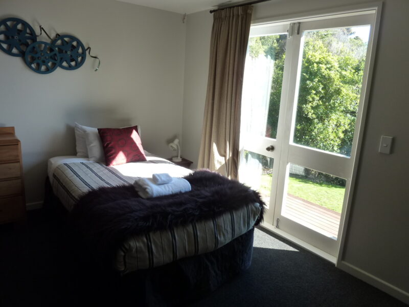 Selah Retreat - Peaceful with a Stunning View!