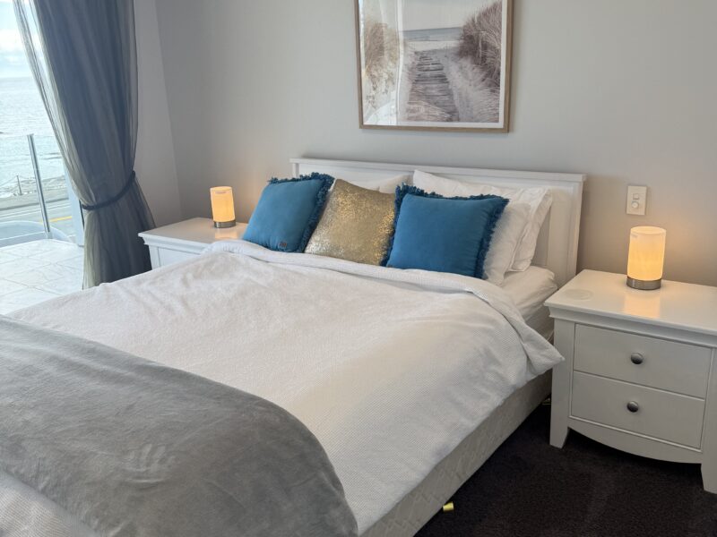 Nelson Beachfront Luxury Apartment