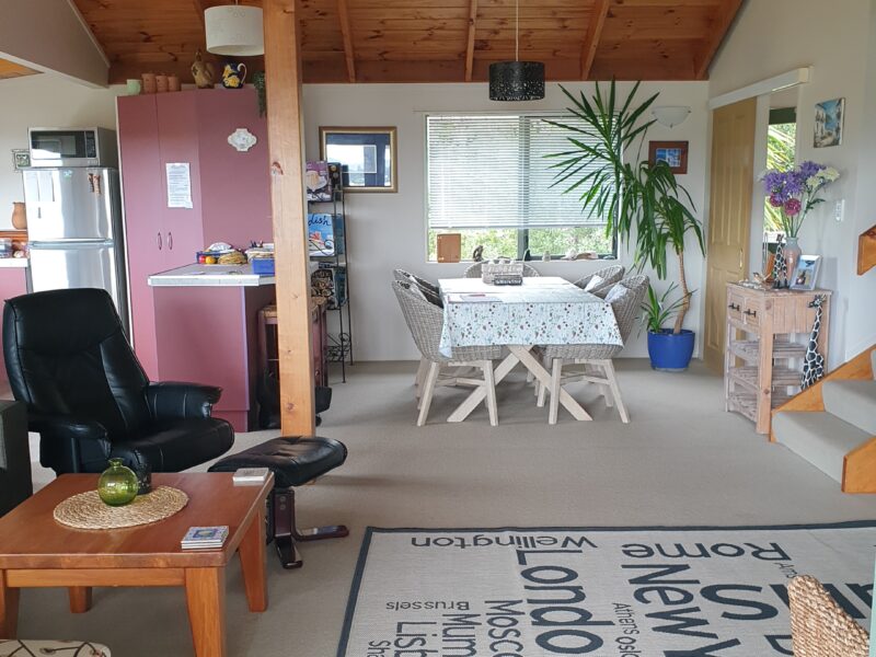 Tree Tops stunning water & Reserve Views