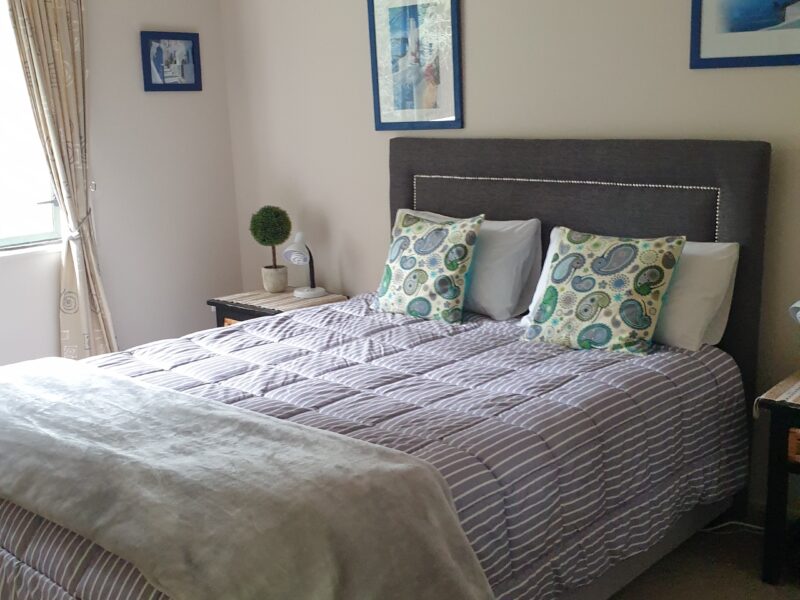 Tree Tops stunning water & Reserve Views