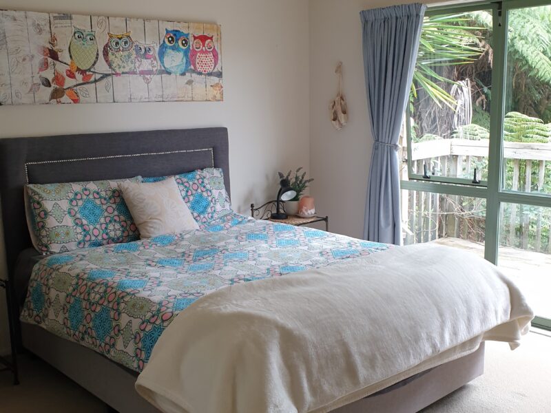 Tree Tops stunning water & Reserve Views