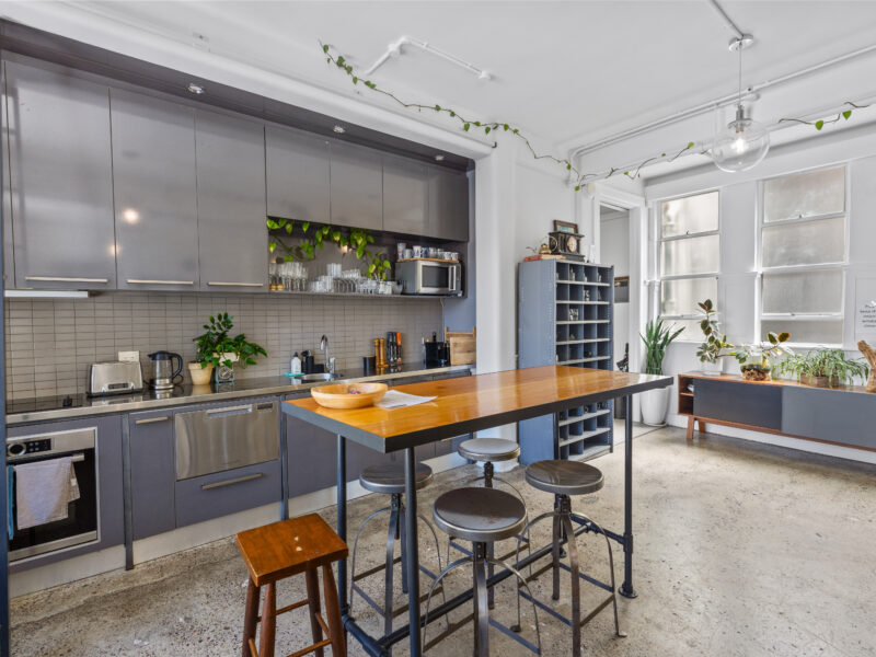 NY Style 3 Bed Character Apartment in Auckland CBD