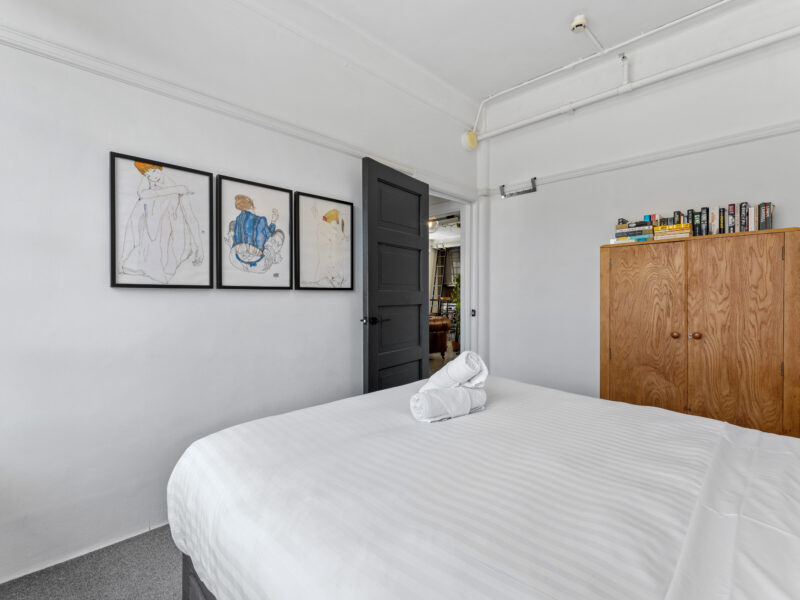 NY Style 3 Bed Character Apartment in Auckland CBD