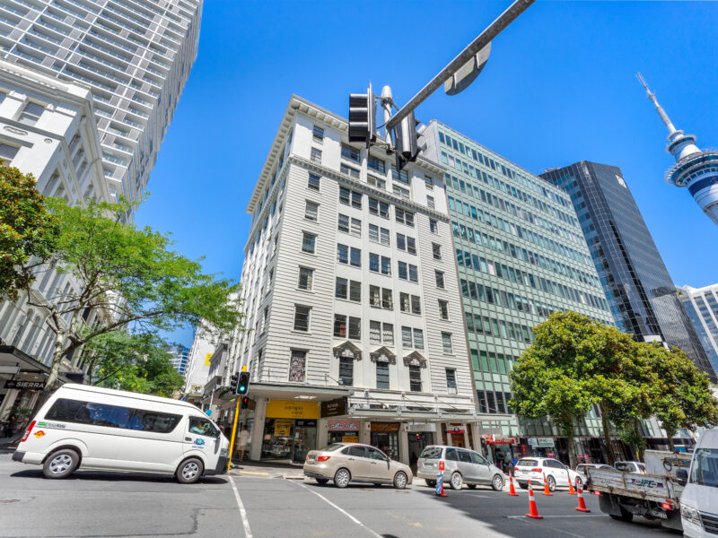 NY Style 3 Bed Character Apartment in Auckland CBD