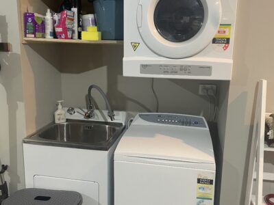 Wanaka comfortable next to Lake