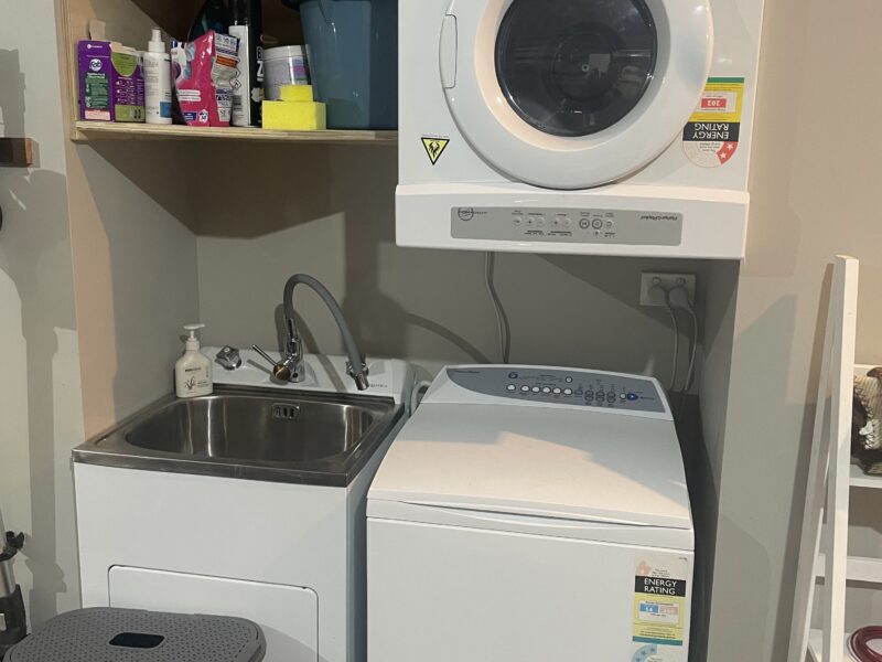 Wanaka comfortable next to Lake