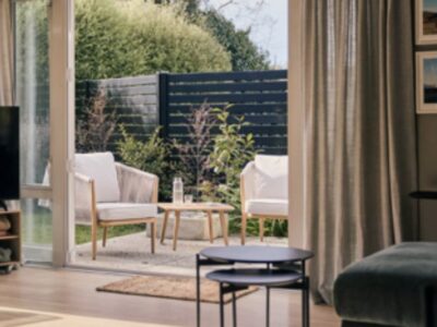 Wanaka comfortable next to Lake