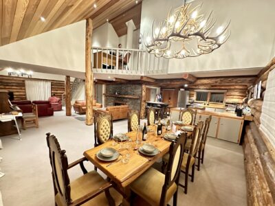 Log Cabin, Views, Walk to Town