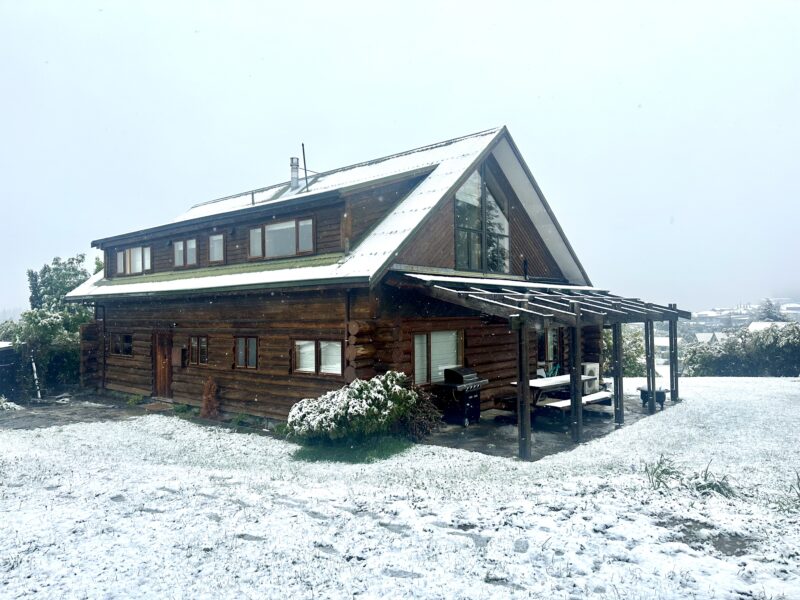 Log Cabin, Views, Walk to Town