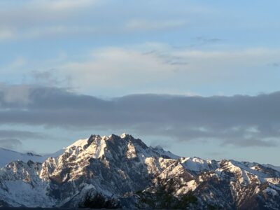 Log Cabin, Views, Walk to Town