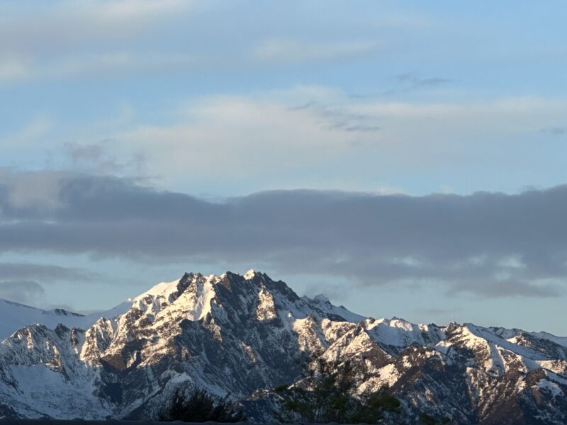 Log Cabin, Views, Walk to Town