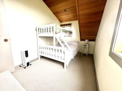 Log Cabin, Views, Walk to Town