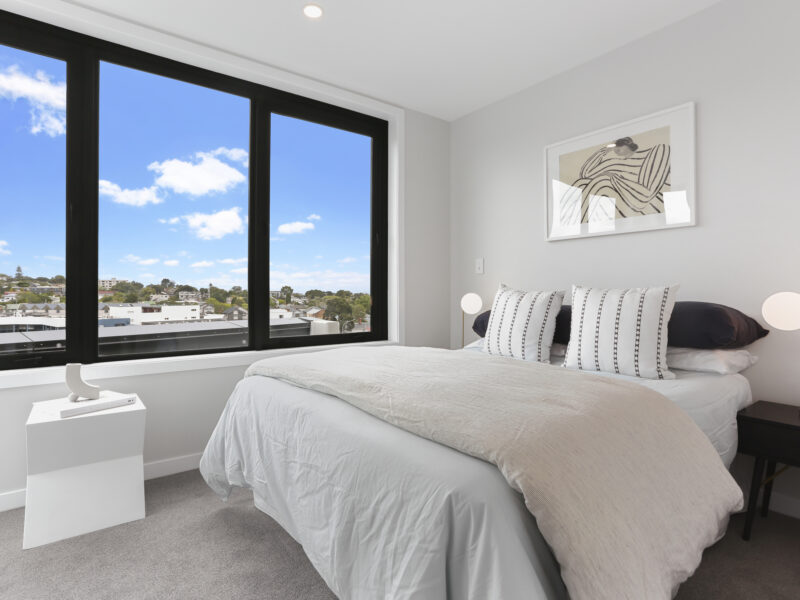 Enfield Sky- Brand New Penthouse