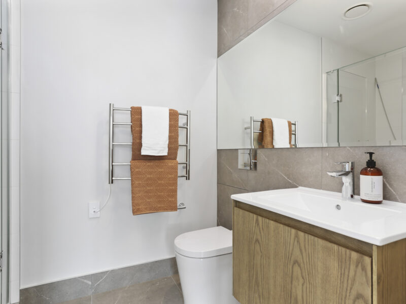 Enfield Sky- Brand New Penthouse