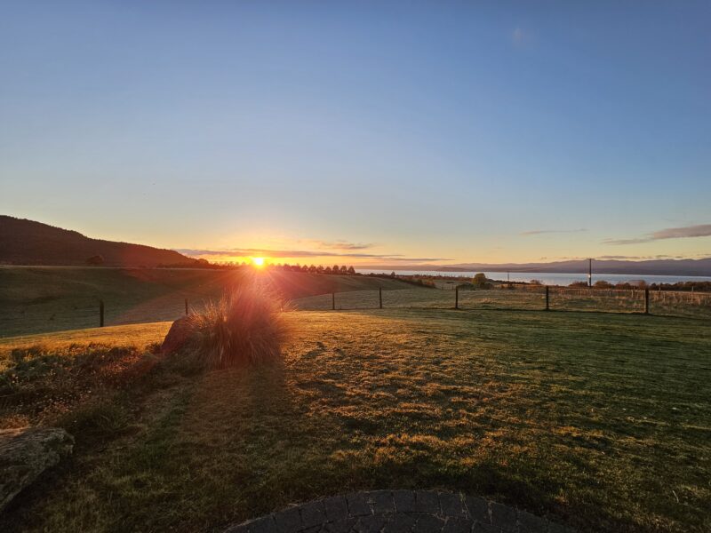 Sweeping Lake View Retreat