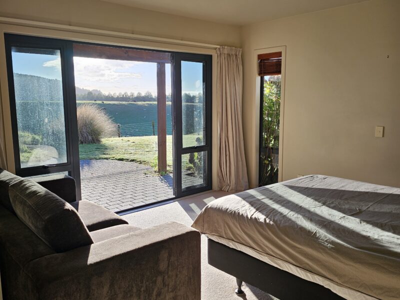 Sweeping Lake View Retreat