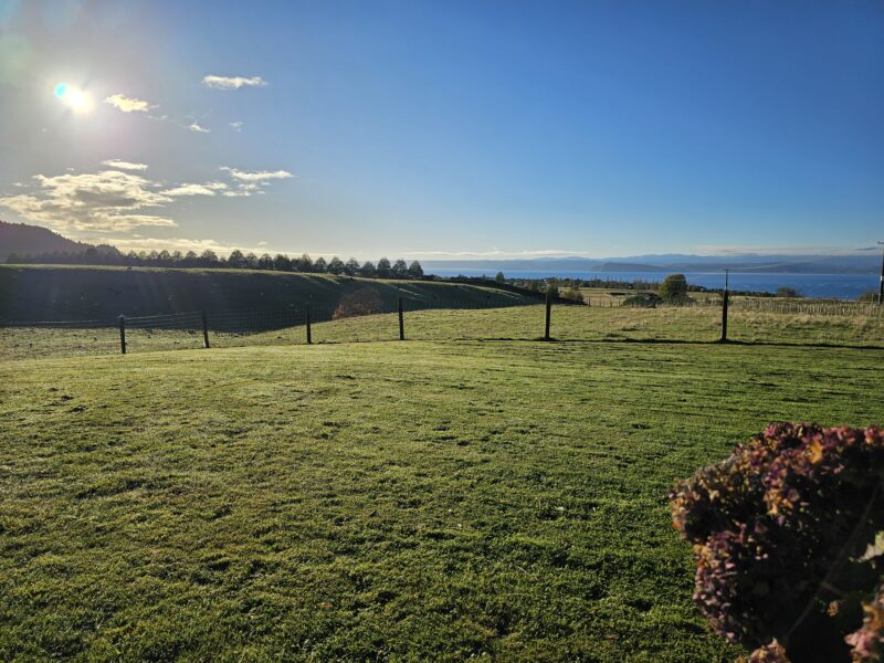 Sweeping Lake View Retreat