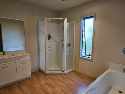 Sweeping Lake View Retreat