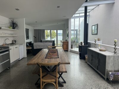 Lake Front Apartment Two Mile Bay