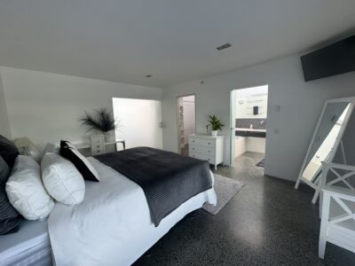 Lake Front Apartment Two Mile Bay