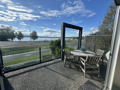 Lake Front Apartment Two Mile Bay