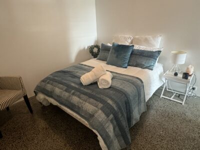 Lake Front Apartment Two Mile Bay