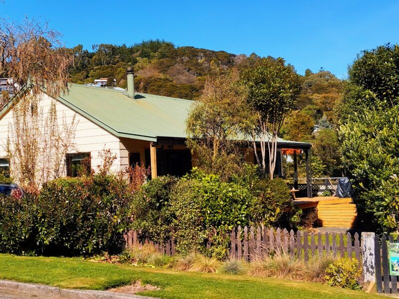 La Vie en Rose Cottage