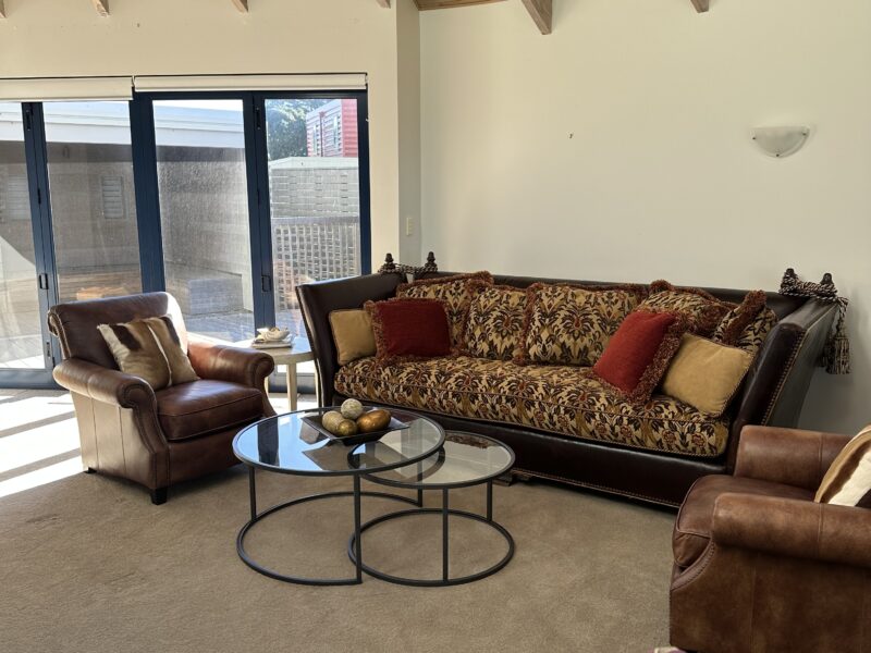 🌴 Beachfront Bliss in Pauanui– 3BR / 3BA Coastal Escape