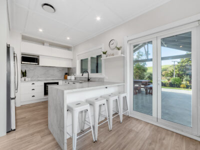 Karapiro Cottage Lake views
