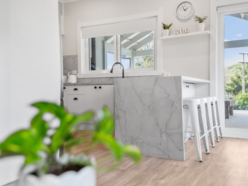 Karapiro Cottage Lake views